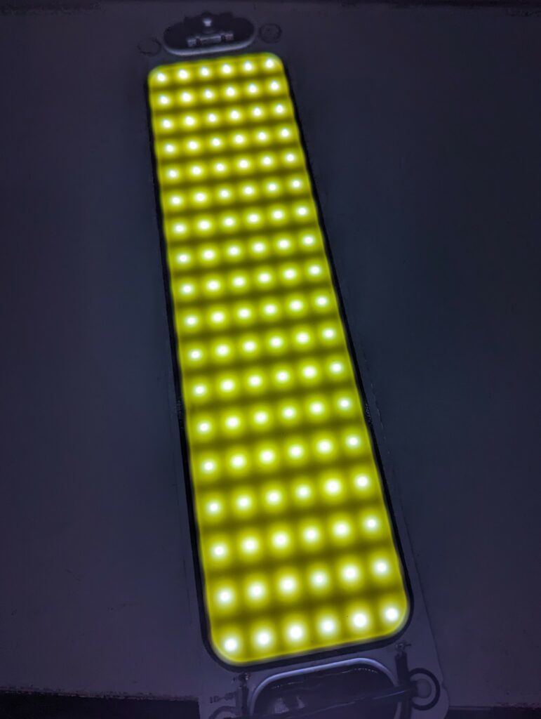 AliExpressで購入した車内照明用COB LEDにオーバーボルテージ！
LED 12-24v車の読み取りLEDナイトストリップライト室内灯天井ランプオンオフスイッチ付きバンローリートラックキャンピングボート用