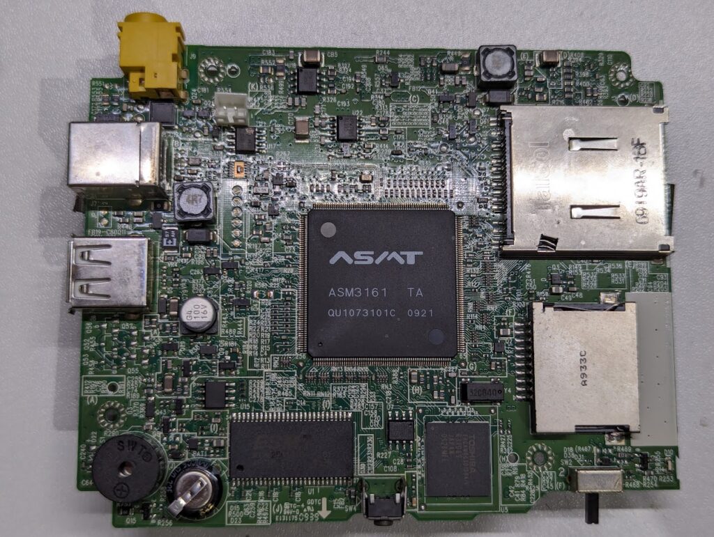 Sonyのデジタルフォトフレーム(DPF-HD800 DPF-D92)を分解してみた
ASmedia Technology ASMT ASM3161
ESMT M12L2561616A-6T
PCM Pm25LV010