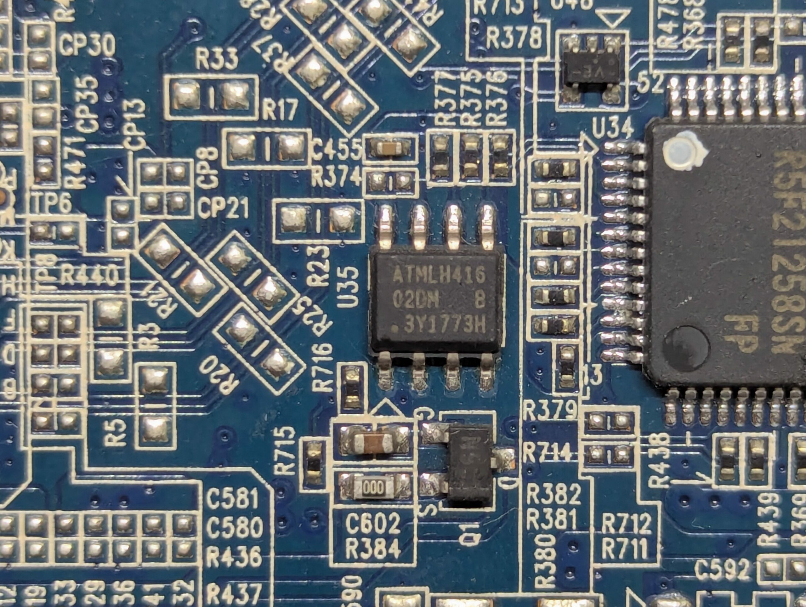 ATMMLH416
Microchip AT24C256C